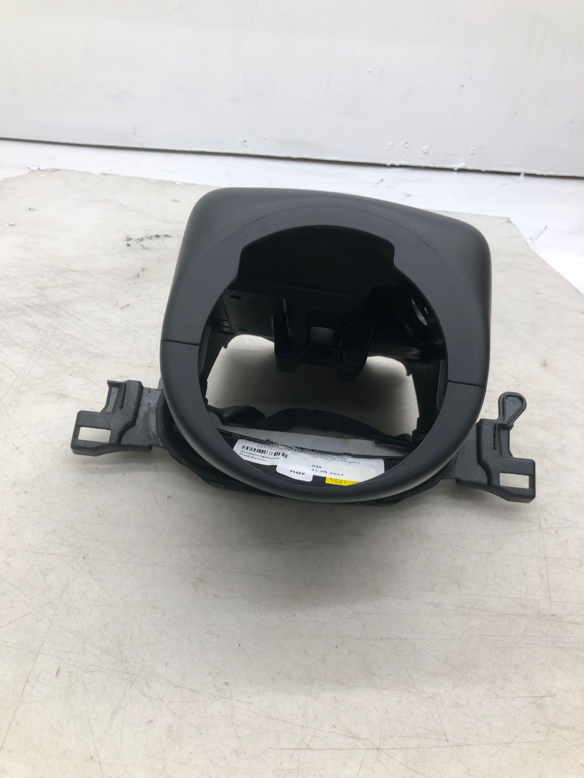 2016-2020 BENTLEY BENTAYGA STEERING COLUMN TRIM COVER PANEL *SMALL TEAR*