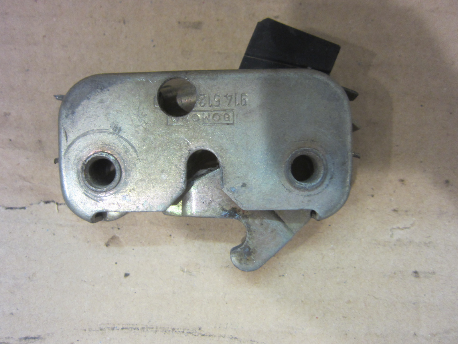 Ferrari  Mondial - Lock For Bonnet - P/N 60277400