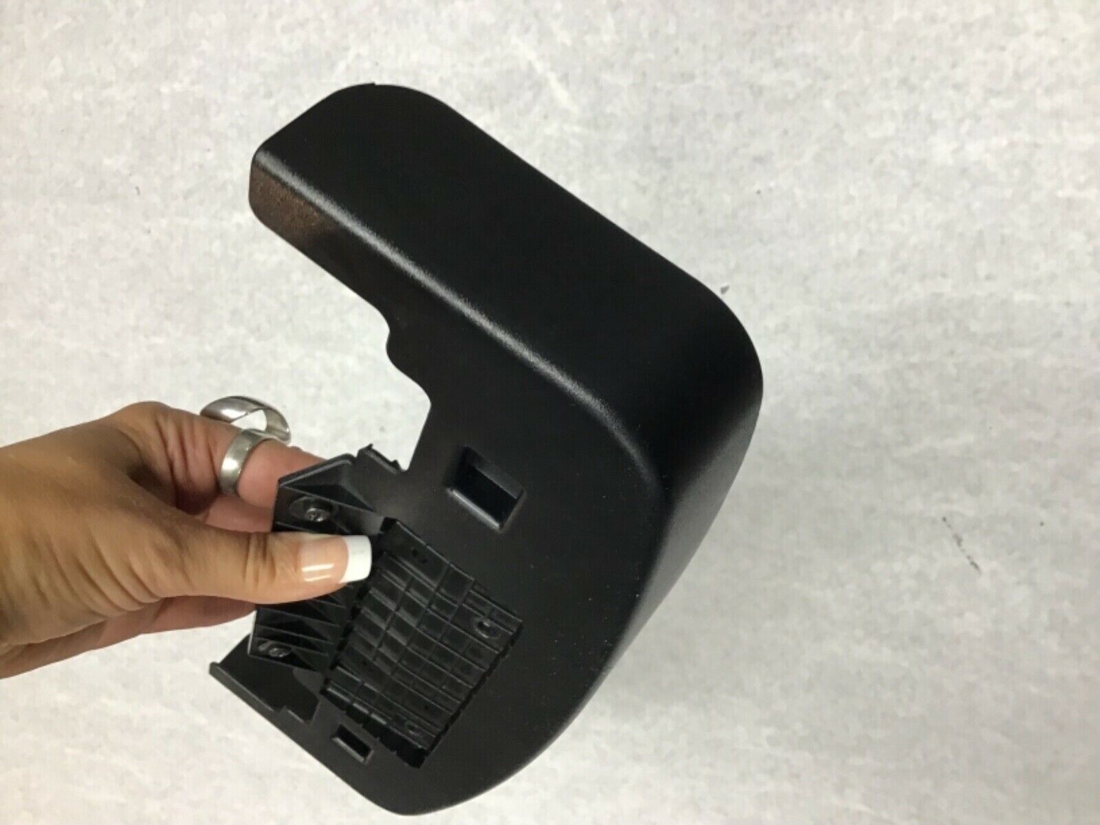 Maserati GranTurismo  M145 Control module cover trim left driver side 30902005