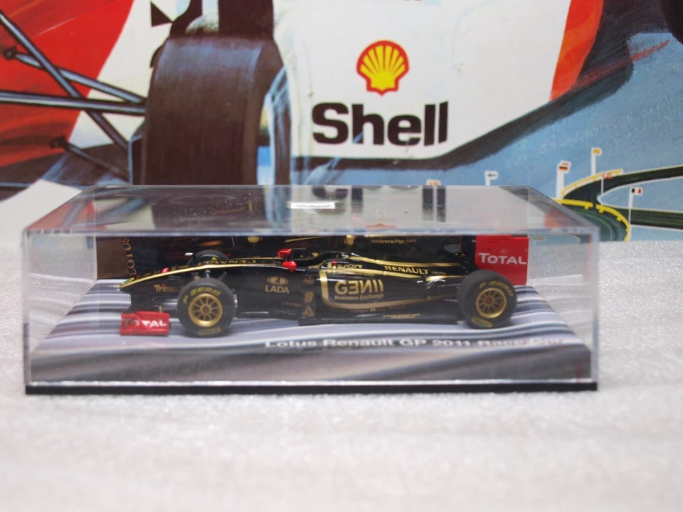MINICHAMPS /F1 - 2011 LOTUS RENAULT R31 #9 - N HEIDFELD - 1/43 SCALE MODEL CAR - Image 3 of 4