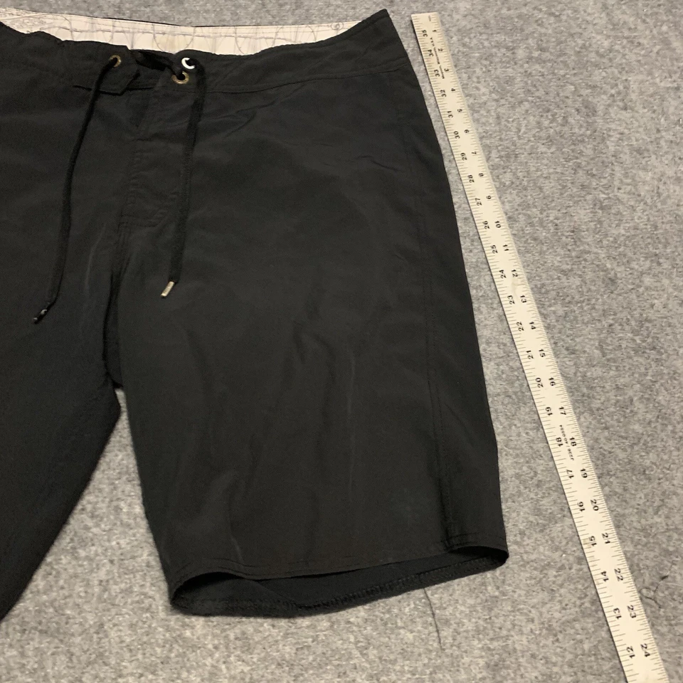 VOLCOM Swim Shorts Men's Large drawstring Pull On Unlined Hybrid Pocket - Image 4 of 4