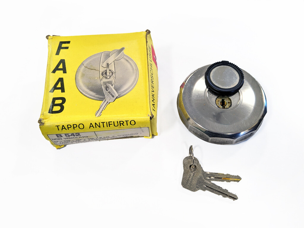Lamborghini Espada Jarama Lancia Fiat 128 X19 Locking Fuel Gas Cap FAAB B542