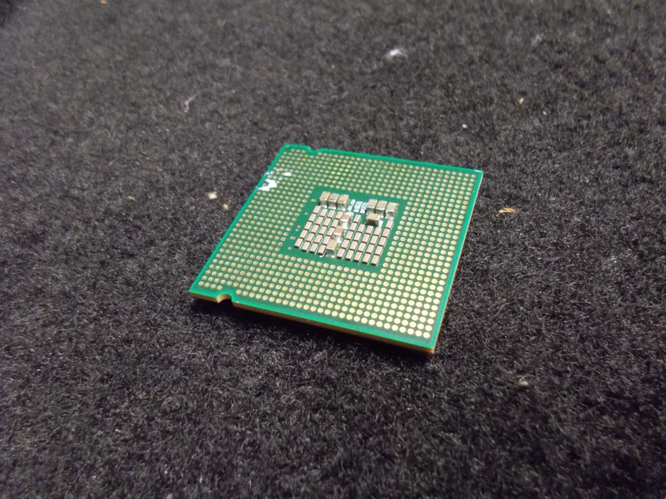 Intel Core 2 Quad Processor Q6600, 8M Cache, 2.40 GHz, 1066 MHz, FSB. #SU-380 - Bild 2 von 2