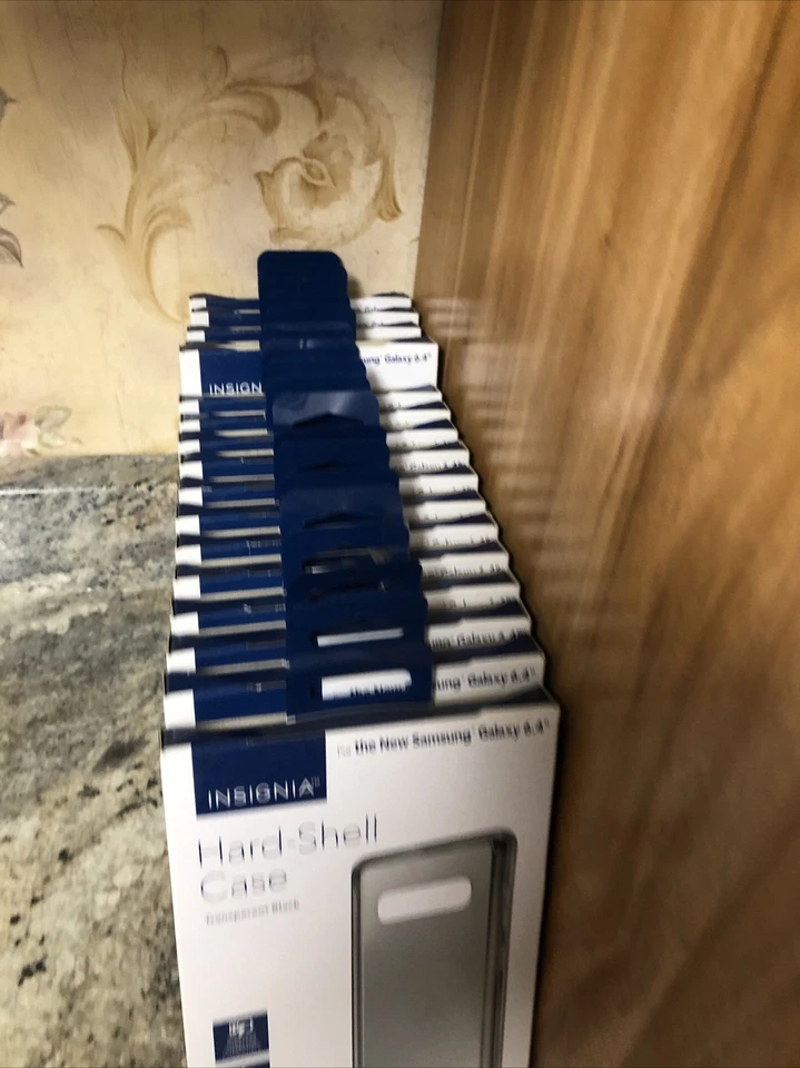 Funda rígida insignia caja abierta para Samsung Galaxy S10+ Foto 2 de 4