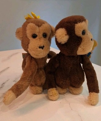 VINTAGE Dakin Hugging Monkeys Plush Pair of Stuffed Animals 1978s NICE Korea