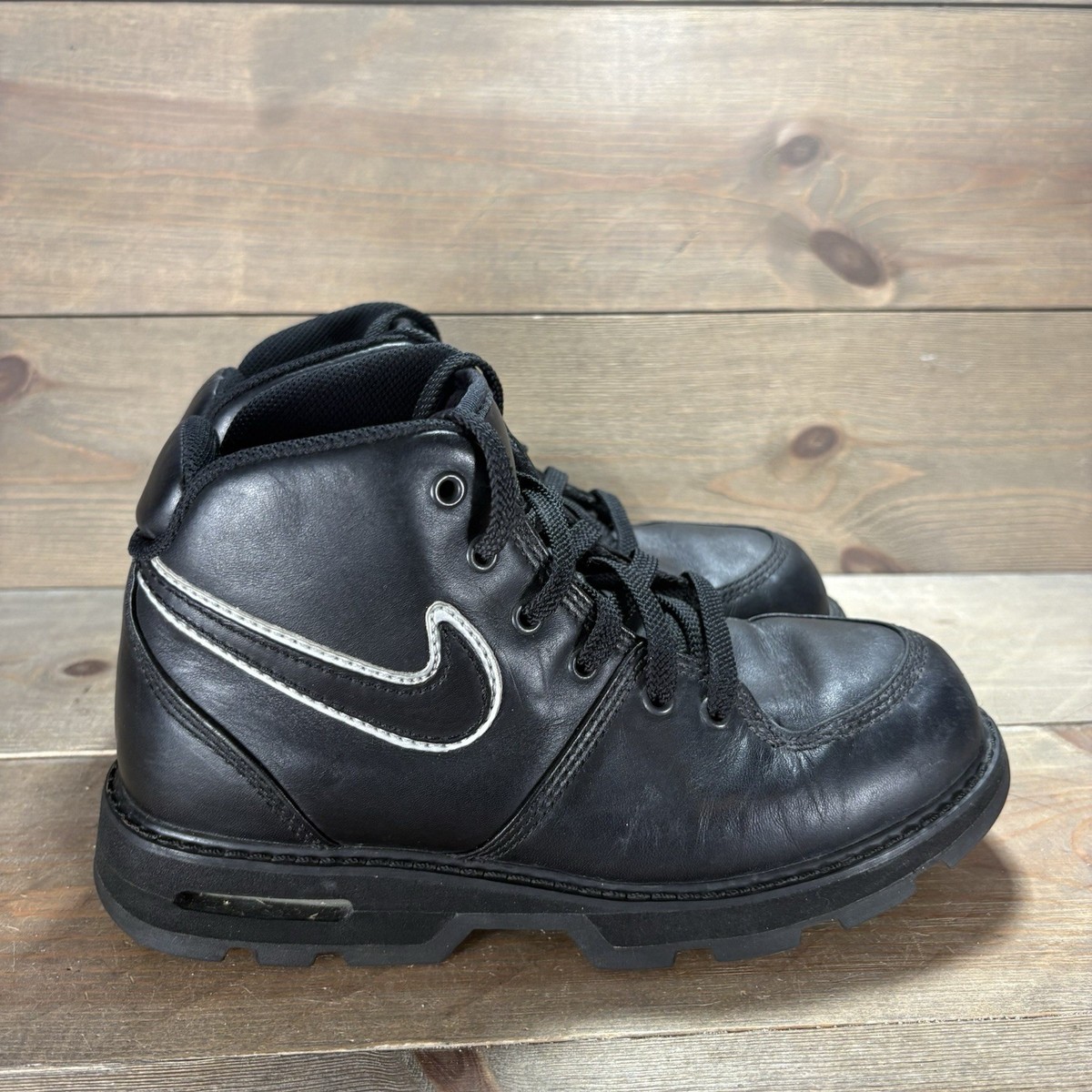 Nike 7Y Black High-Top Leather Water proof Boots Nike Shox Neo Mens Black Leather Waterproof Hiking Boots  main image 3