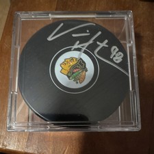 Chicago Blackhawks Vinnie Hinostroza #48 Autographed Puck With COA and Case