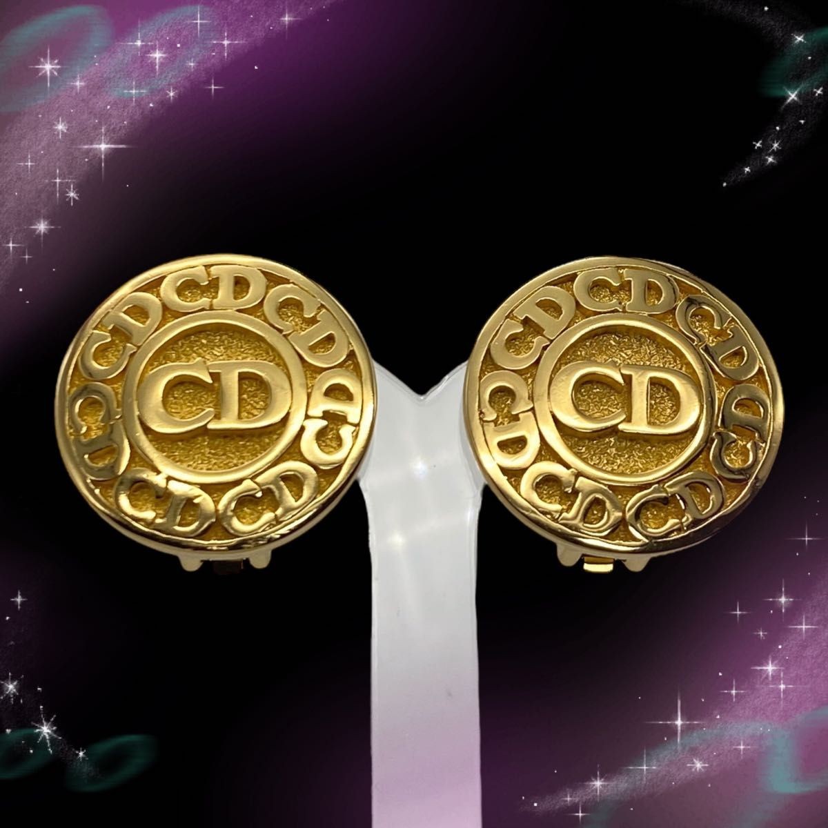 Earrings goods  Item Christian Dior Logo Earrings Gold