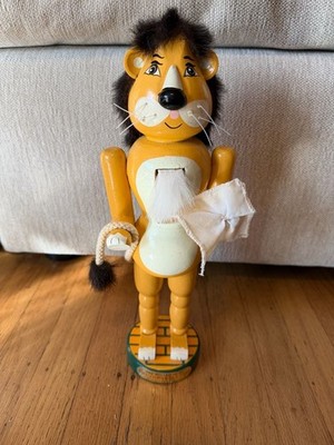 Kurt Adler Wizard of Oz Cowardly Lion Nutcracker Collection 14 