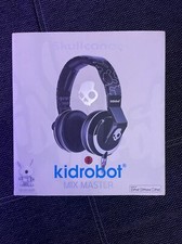 Skullcandy Mix Master kidrobot Limited Editio...