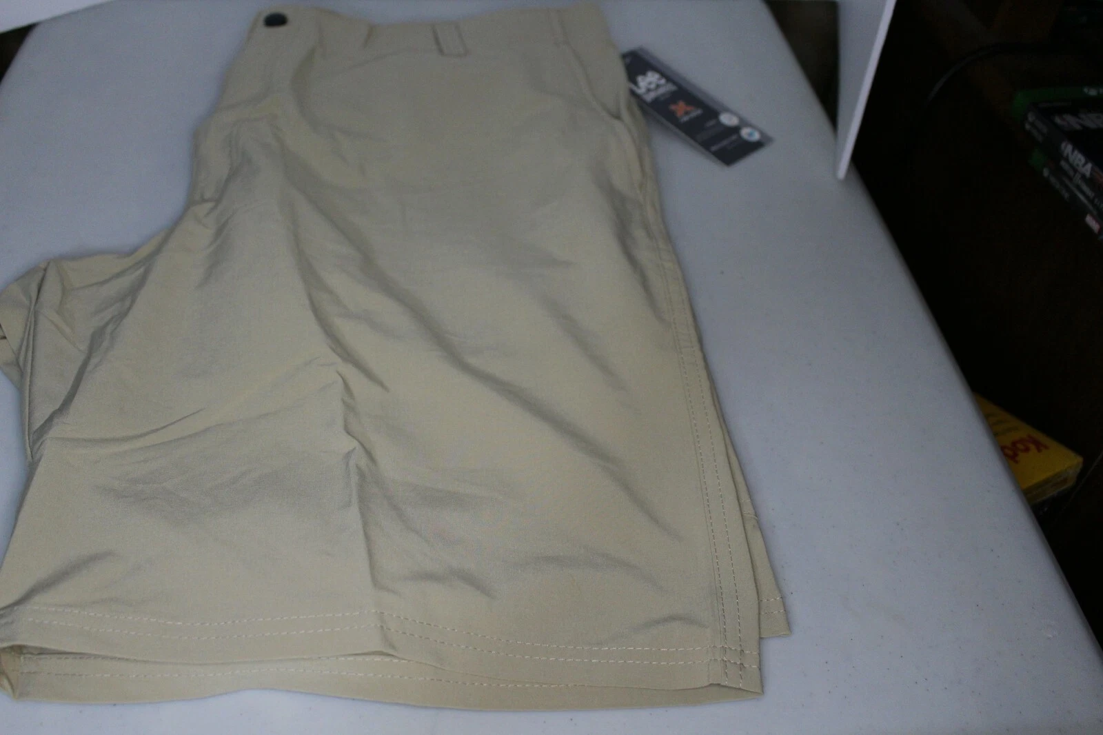 Lee Land To Sea Hybrid Beige Swim Cargo Board Shorts Mens 42 Khaki Quick Dry
Opens in a new window o