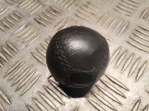 MINI COOPER R50, R53 Gear Shifting Knob - Picture 3 of 4