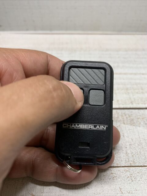 Chamberlain Garage Door Opener Keychain 3 Button Remote 956ev Evc For Sale Online Ebay