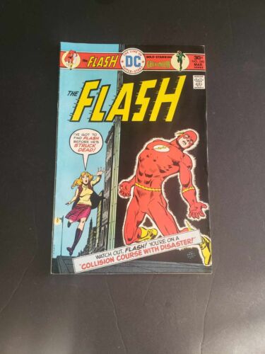 THE FLASH # 240-(1976)- +GREEN LANTERN STORY- 1ST 30 cent cover-Fine Range - Picture 1 of 5