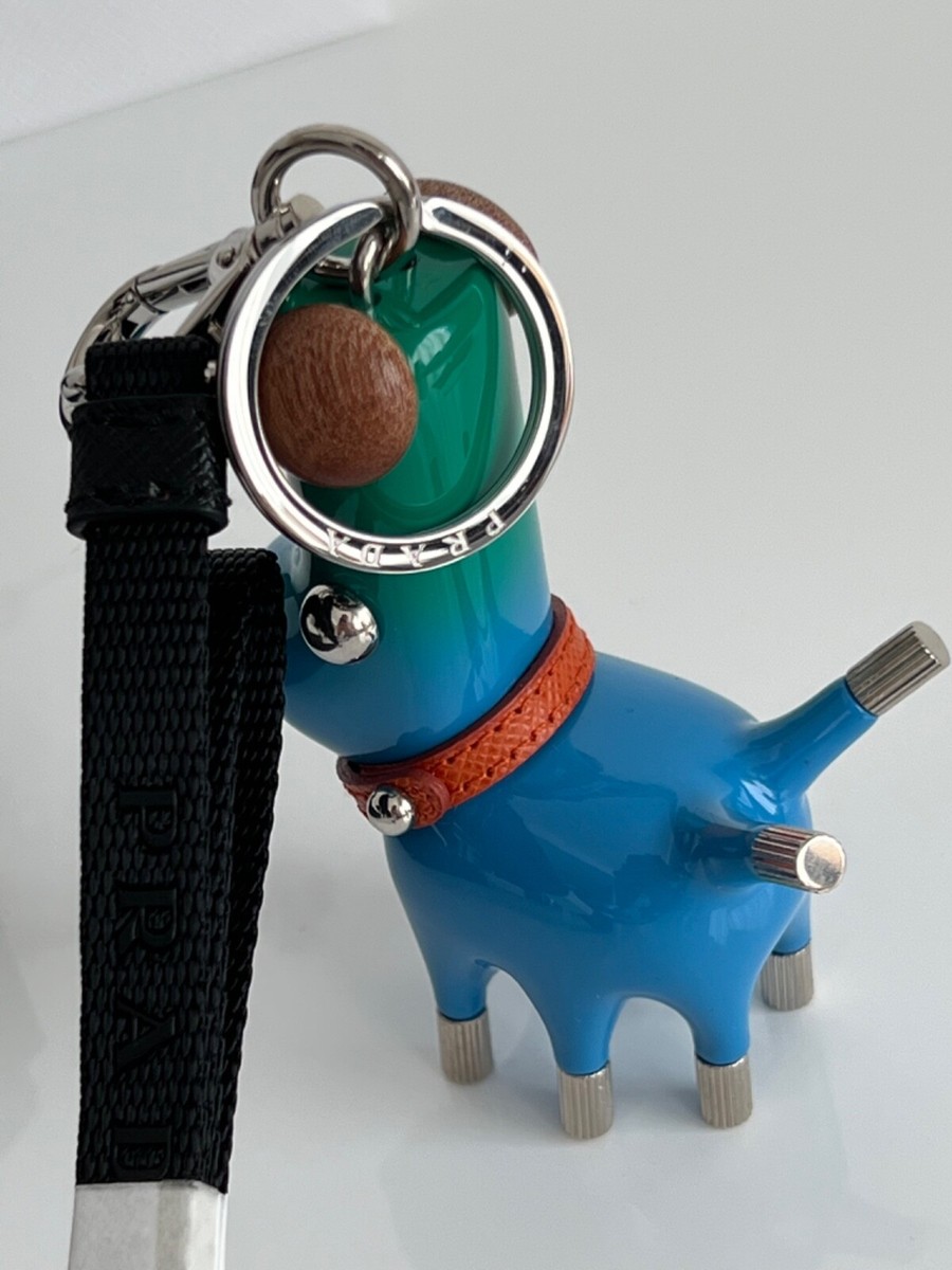 PRADA ワンちゃん型　キーホルダー 楽天市場】【新品未使用品】PRADA プラダ DOG ロゴ キーホルダー