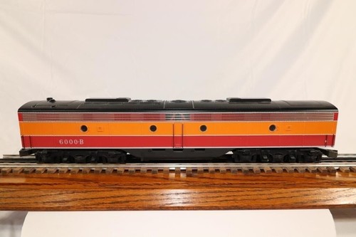 Weaver Southern Pacific Daylight O Gauge E8 AB Diesel Locomotive Set - Picture 5 of 6