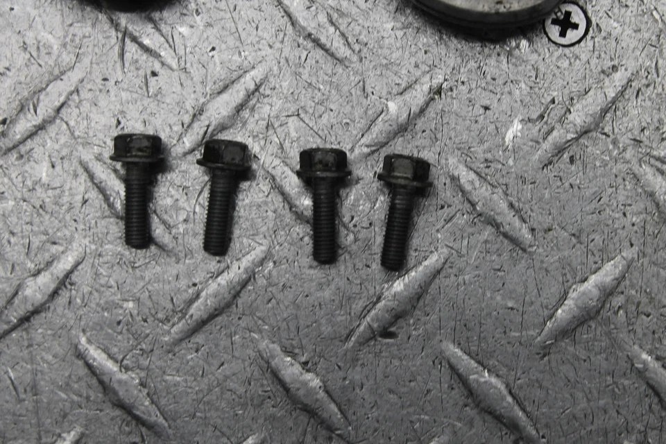 2004 KTM 450 SX RACING ENGINE OIL FILTER COVERS - Image 3 of 4