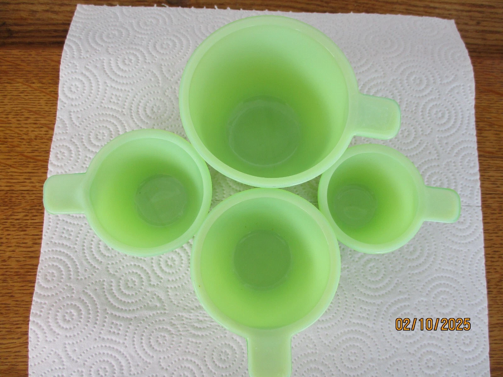 JEANNETTE JADEITE GREEN 4 PIECE MEASURING SET-THEY GLOW