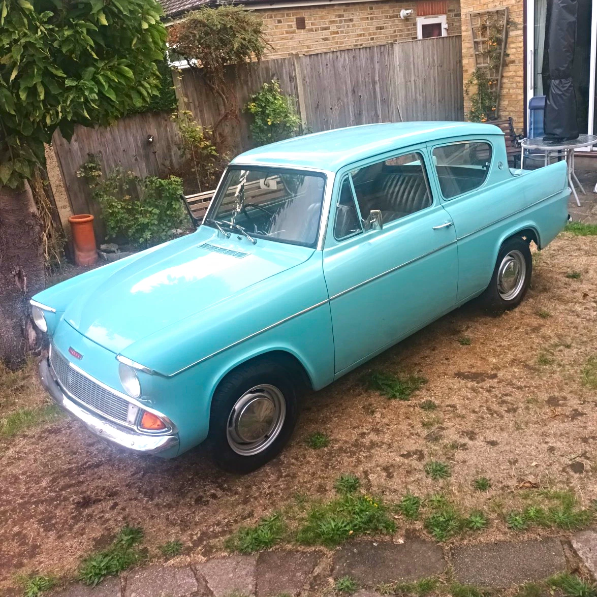 1966 Ford Anglia 105e Deluxe