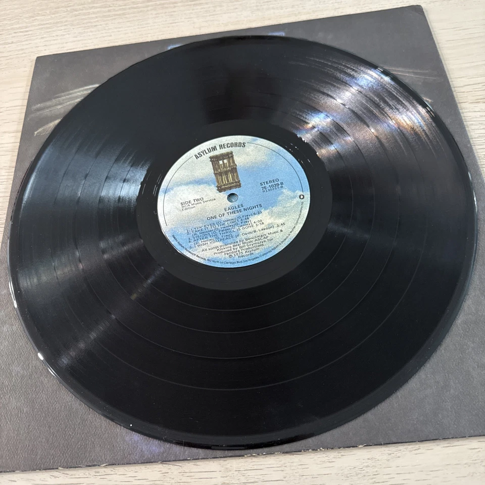 Eagles One of These Nights Vinyl LP 1975 Asylum Records 7E-1039 Classic Rock Foto 3 de 4