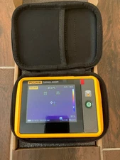 Compact Fluke PTi120 Pocket Thermal Camera