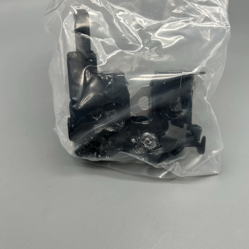 Piezas APA/URO 51238240599 Bloqueo de pestillo de capó lado conductor o pasajero para 750 760 Foto 2 de 4