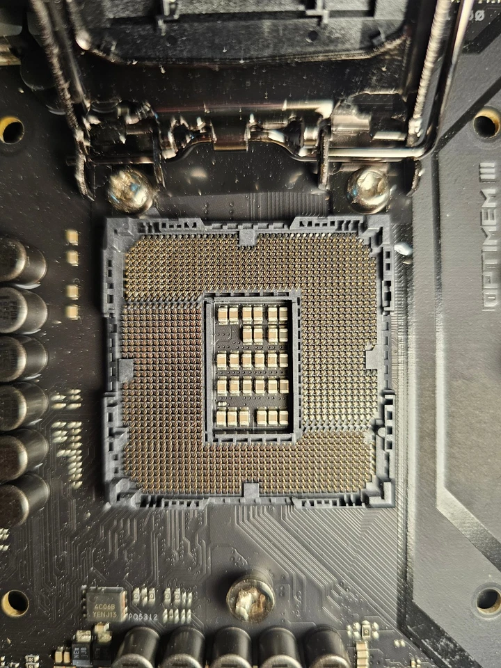 ASUS ROG Maximus XII Hero (WI-FI) NEW UNTESTED INTEL Z490 LGA1200 - Image 3 of 4