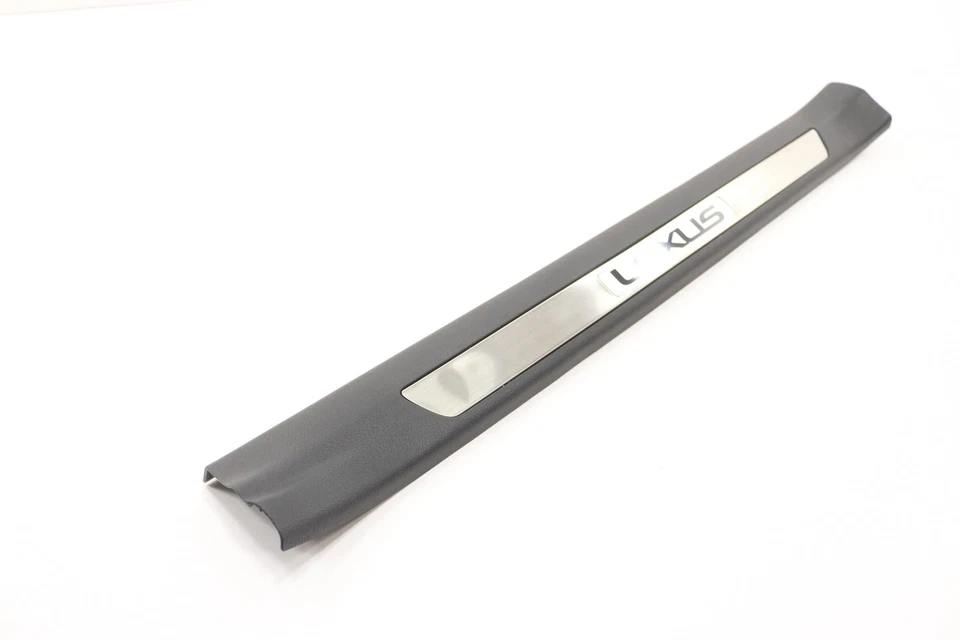 LEXUS NX300 F 2018-2021 deportivo umbral de puerta delantera derecha cubierta placa de desgaste OEM Foto 2 de 4