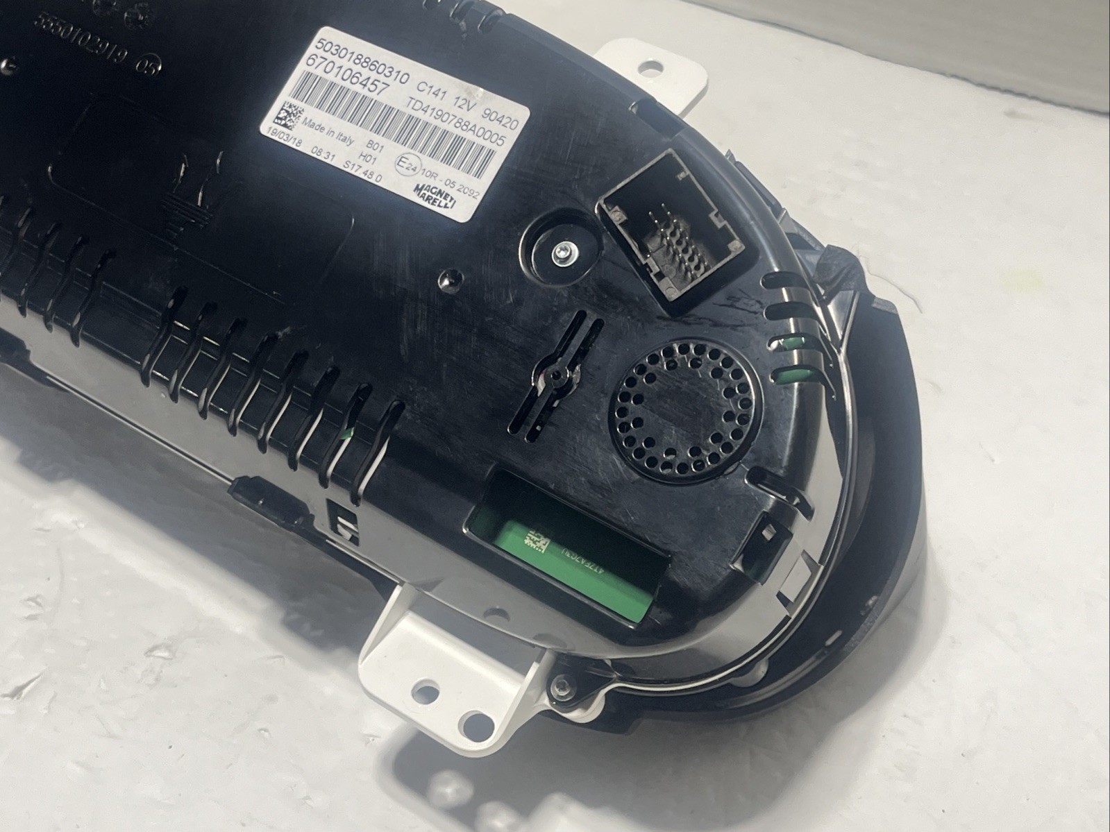 Maserati Levante 3.0 V6 Kombiinstrument Tacho Speedometer 670106457