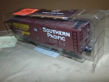 MENARDS O  279-4558 SOUTHERN PACIFIC BOXCAR - NEW IN UNOPENED PACK #27