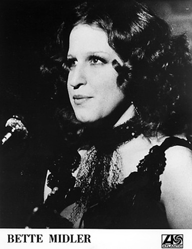 BETTE MIDLER, 2 RARE DVD Documentaries / Biographies from VH1 + Lifetime - Imagen 6 de 8