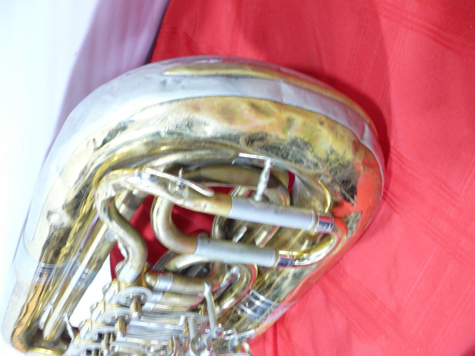 Mirafone 6102 Tuba for parts or repair. Missing mouthpiece and no case