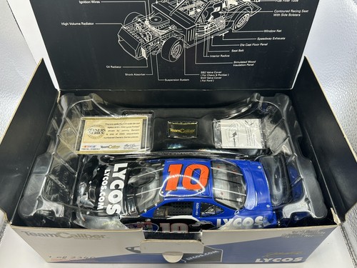 Mark Martin Signed LE NASCAR #60 Winn Dixie 2000 Ford Tarus 1:24 Diecast Car (Beckett COA
