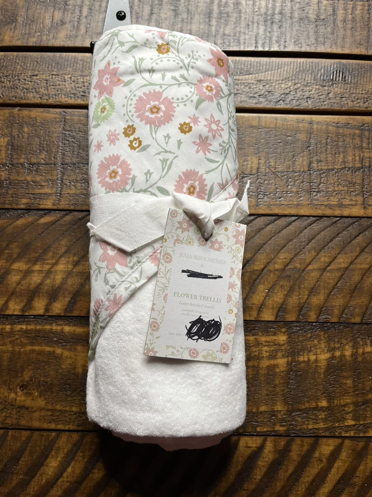 Pottery Barn Kids Julia Berolzheimer Baby Hooded Towel New!
Opens in a new window or tab
