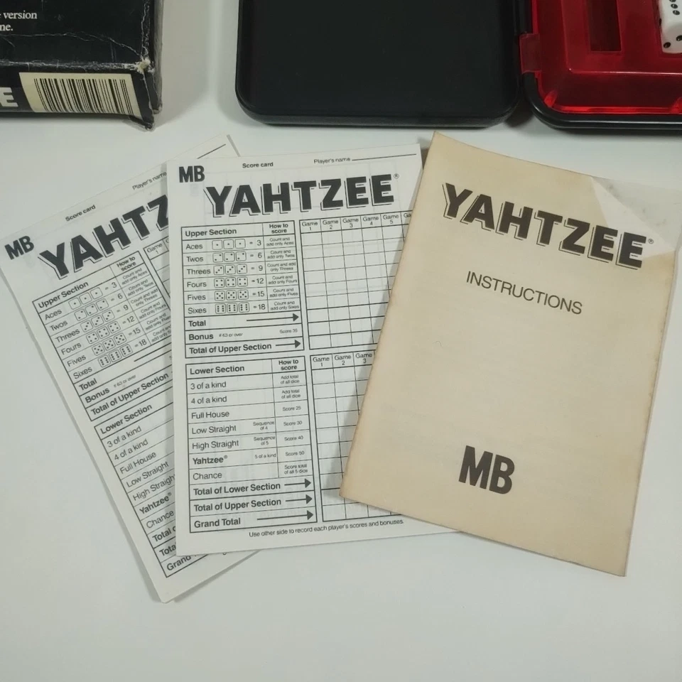 Yahtzee Rare MB Original Deluxe Travel Dice Game 1982 Vintage Family Fun Games - Image 3 of 4
