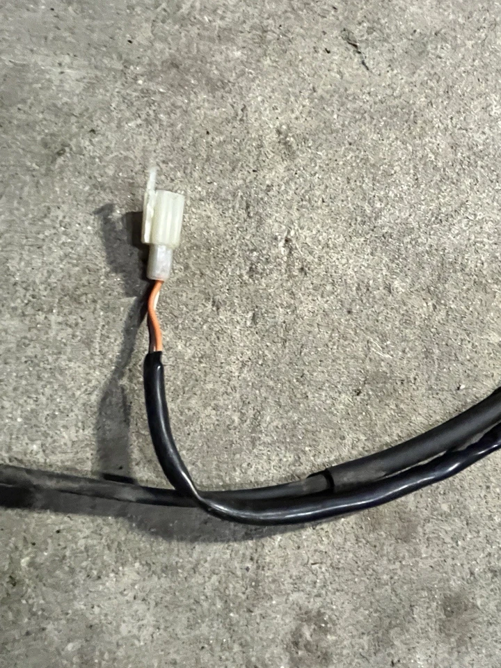 Interruptor de luz de freno trasero OEM Suzuki Marauder VZ800 1998 97-04 Foto 3 de 4