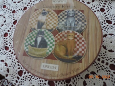 David Carter Brown Country Kitties Oneida, 4 Adorable Kitten Plates, 8 1/4'' 