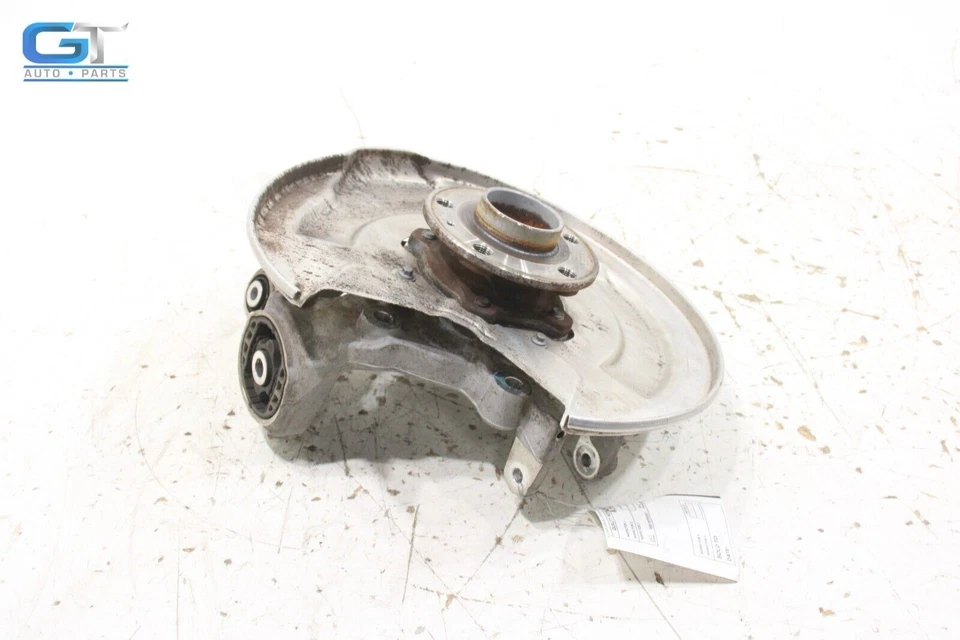 2017 - 2022 VOLVO S90 REAR RIGHT PASSENGER SIDE SPINDLE KNUCKLE HUB OEM - Image 2 of 4