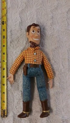 Vintage Toy Story 12 Inch Press Button Talking Woody Thinkway Toys No. 62948