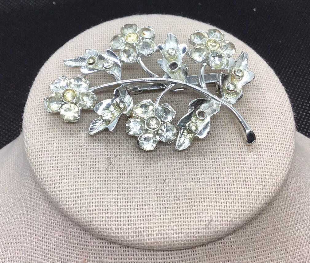 Vintage Silver Tone Costume Large Rhinestone Floral Pin 