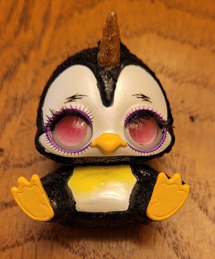 Poopsie Cutie Tooties SIZZLE Flipper Penguin Rooted Lashes 1.5
