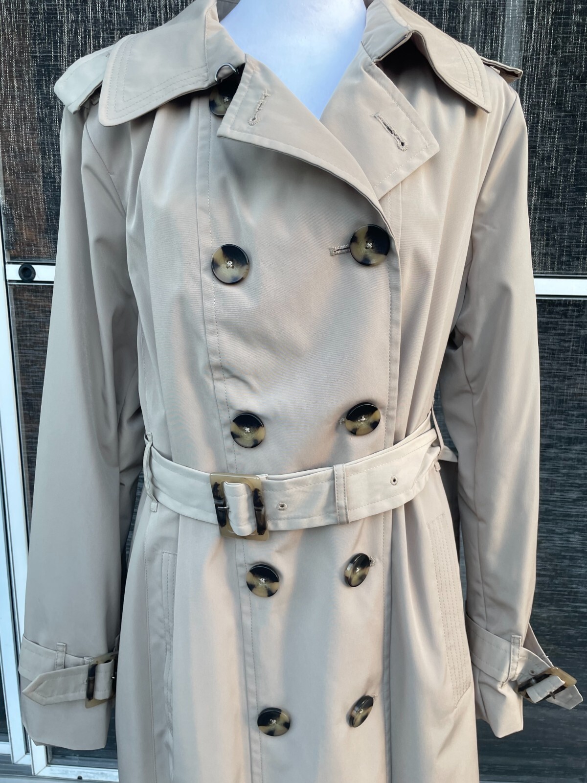 London Fog Size 16 Beige Womens Trench Coat with Plaid Lining Raincoat