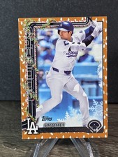 2025 Topps Holiday #H200 Shohei Ohtani Gold Holiday Lights Los Angeles Dodgers