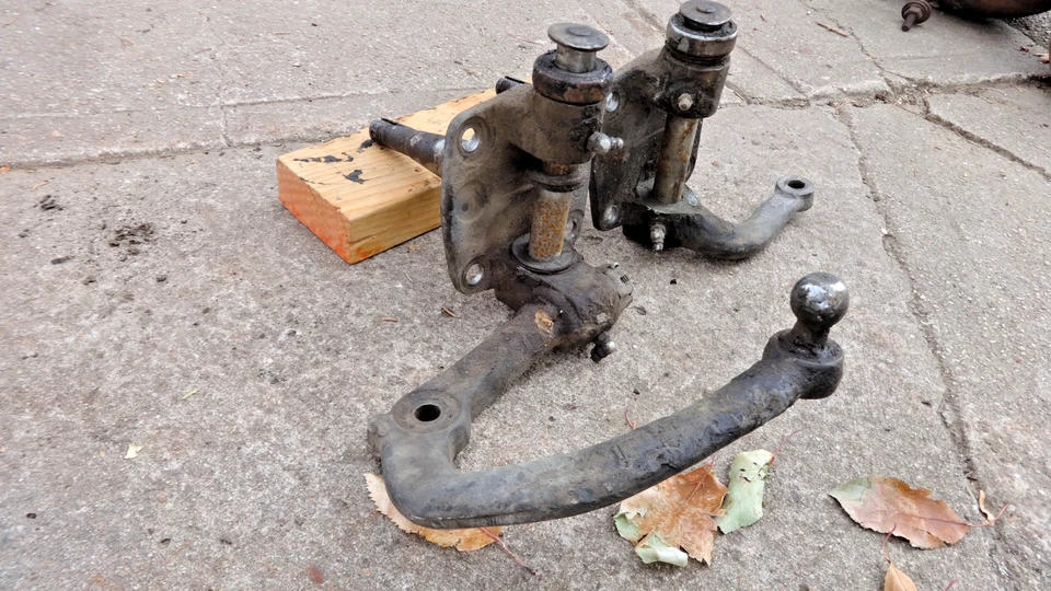 Camión Ford 1948 1952 husillos delanteros con brazos par original 1949 1950 1951 F1 F2 F3 Foto 4 de 4