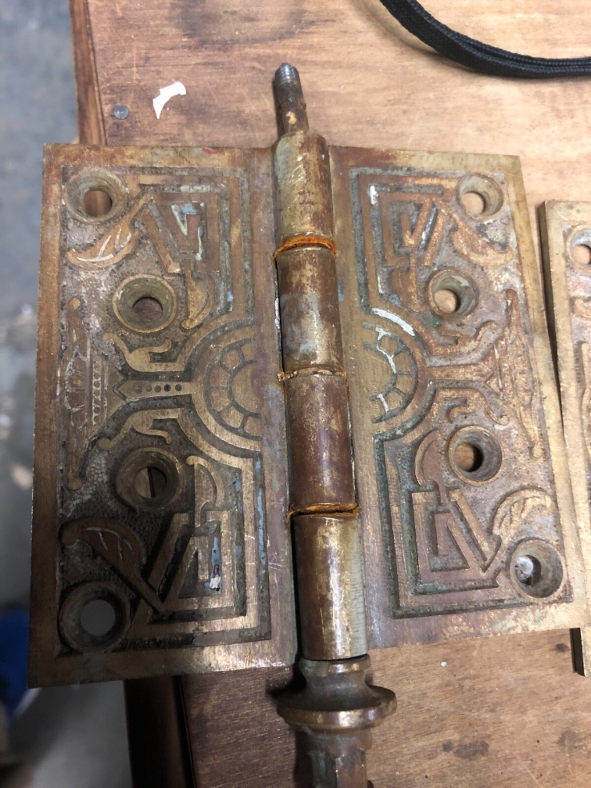 Vintage Pair fancy ornate Russell & Erwin door hinges 4” unique stamp Goede deals