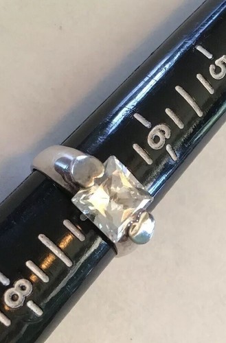 Lovely 925 Sterling Silver Signed NF Square Cubic Zirconia Sz 7 Ring Hearts - Picture 4 of 9