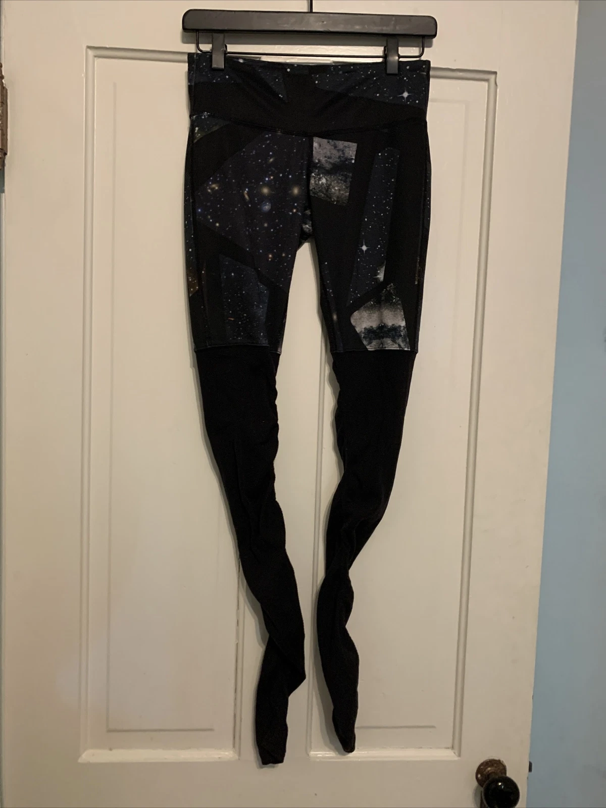 alo-yoga galaxy goddess yoga leggings