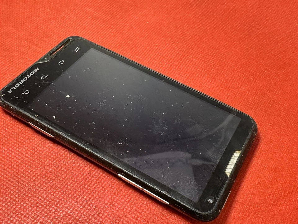 Motorola Motoluxe | Black Mobile Phone Faulty Untested Incomplete - Image 3 of 4