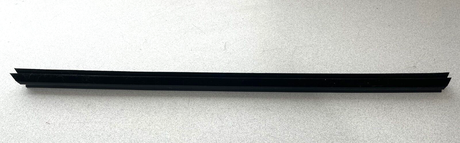 2007-2013 BMW X5 3.0Si E70 ~ LEFT REAR DOOR WINDOW INNER SEAL 