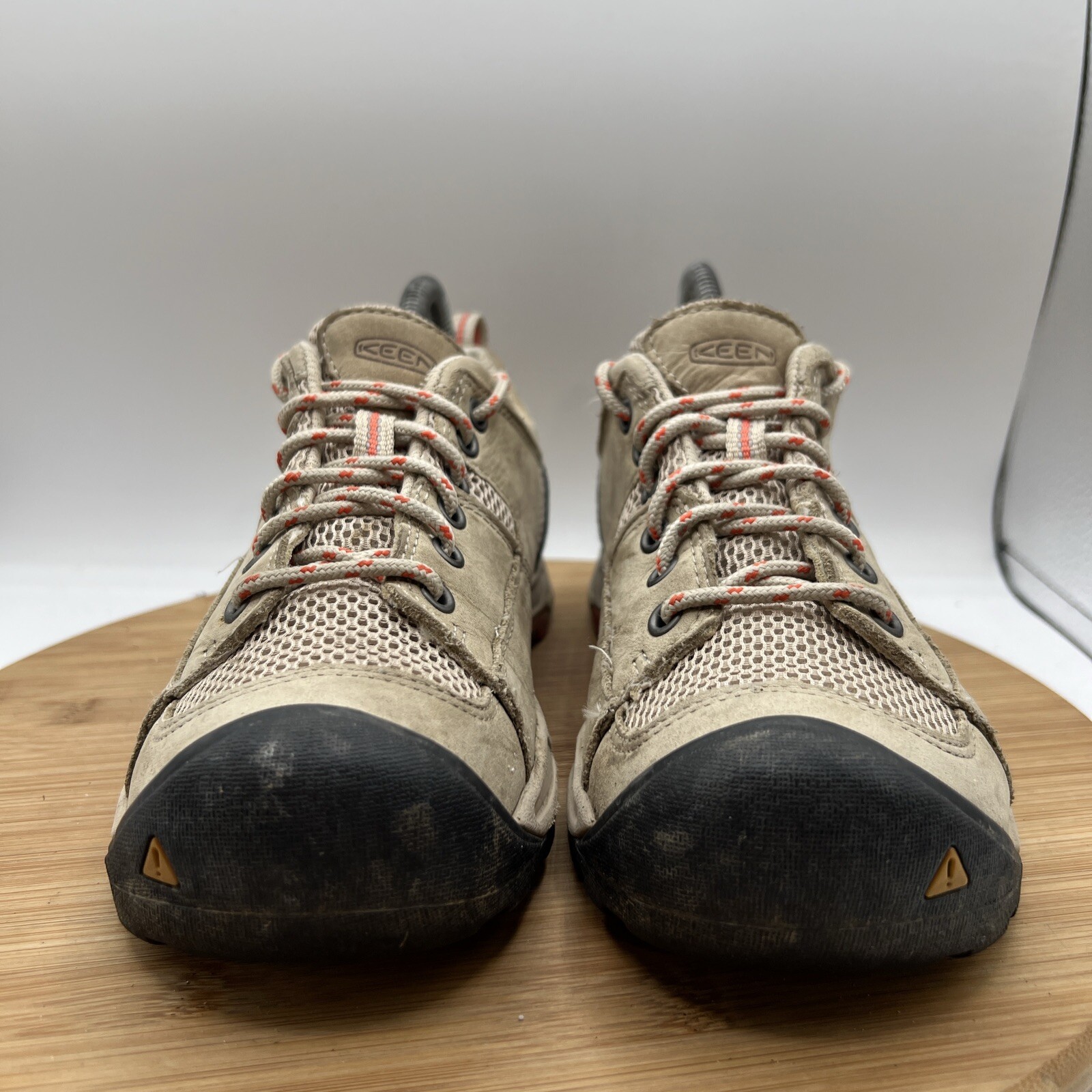 Keen Women's Size 7 Wichita Tan Beige Oxford Trail Hiking Walking Outdoor Shoes